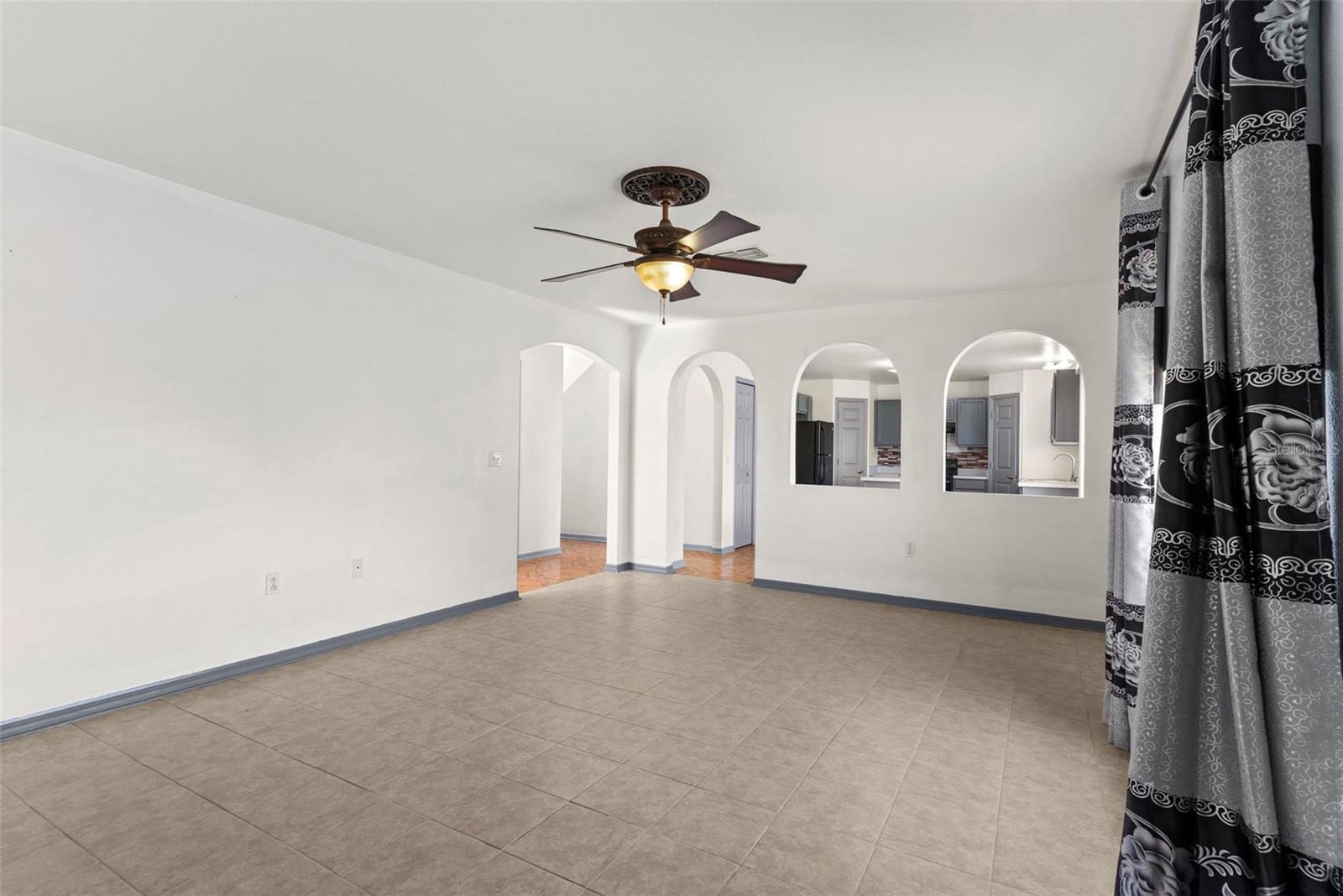 Image 13 of 37 For 125 Vista View Avenue