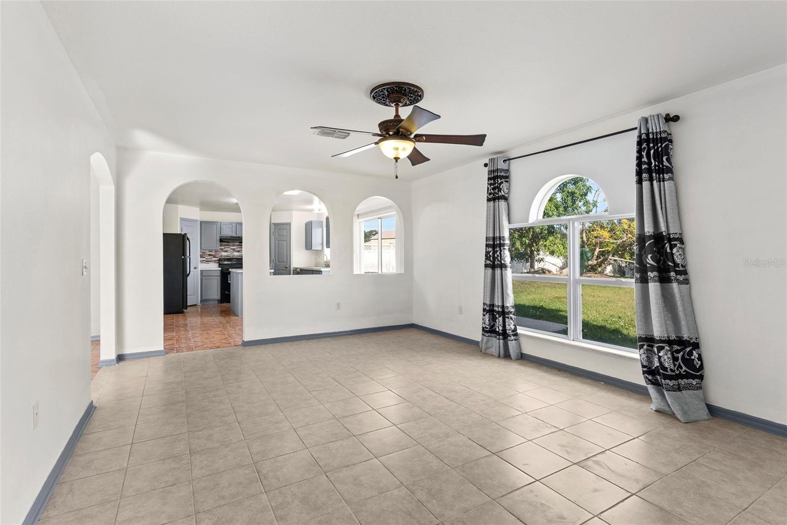 Image 14 of 37 For 125 Vista View Avenue