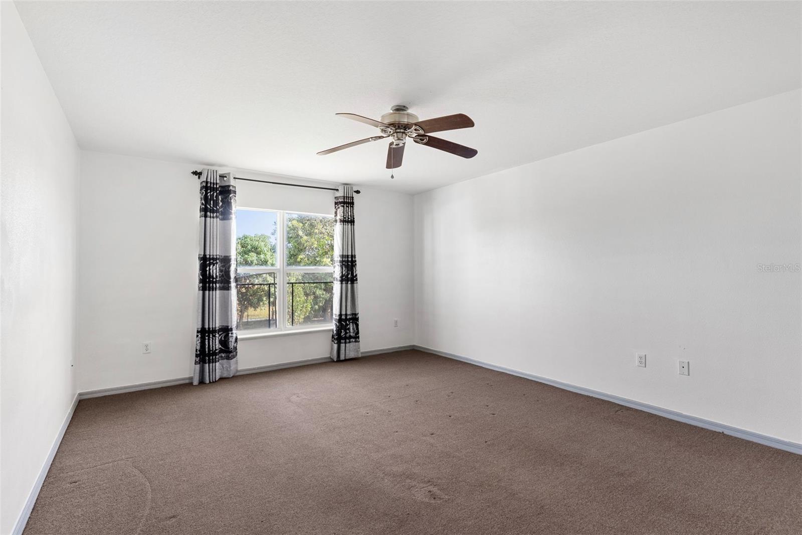 Image 20 of 37 For 125 Vista View Avenue