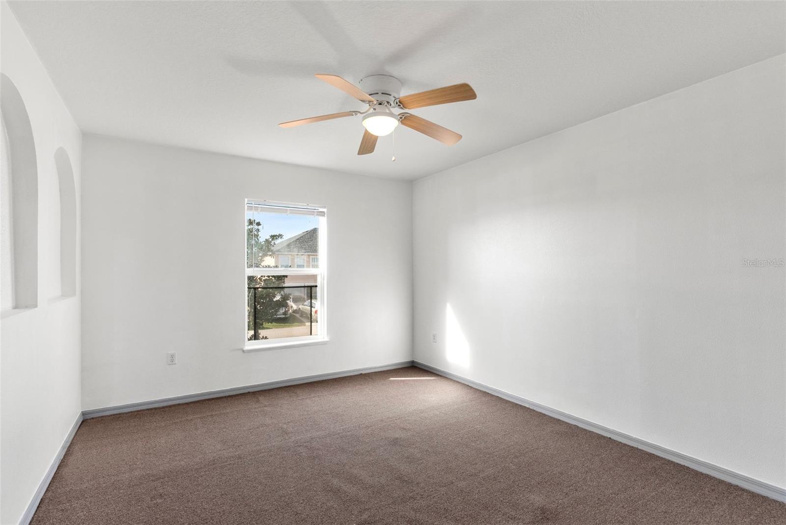 Image 28 of 37 For 125 Vista View Avenue