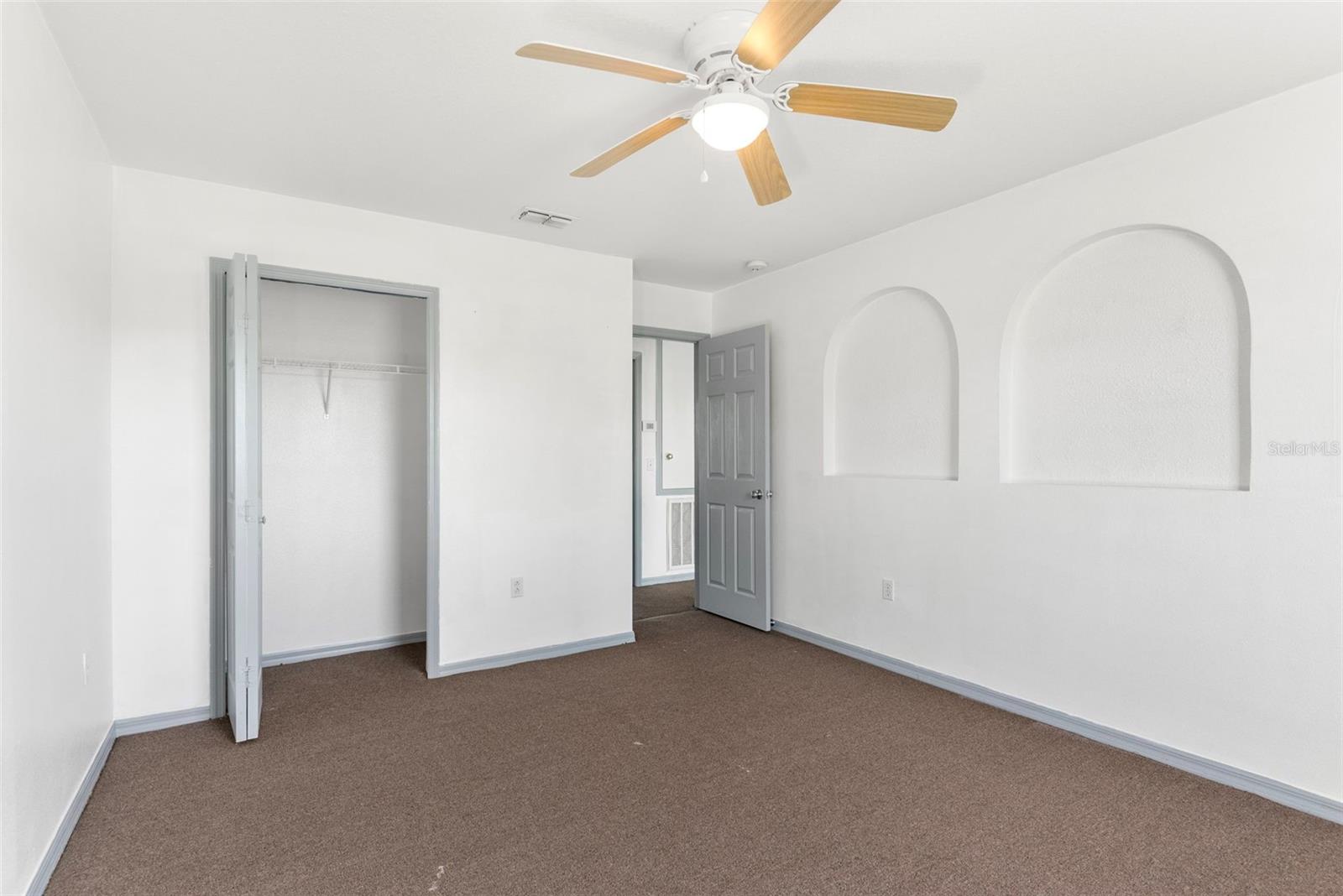 Image 29 of 37 For 125 Vista View Avenue