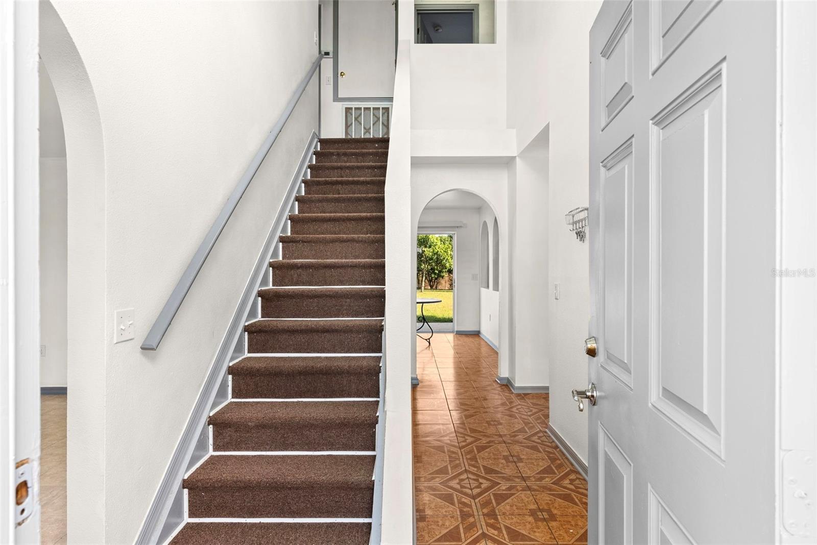 Image 6 of 37 For 125 Vista View Avenue