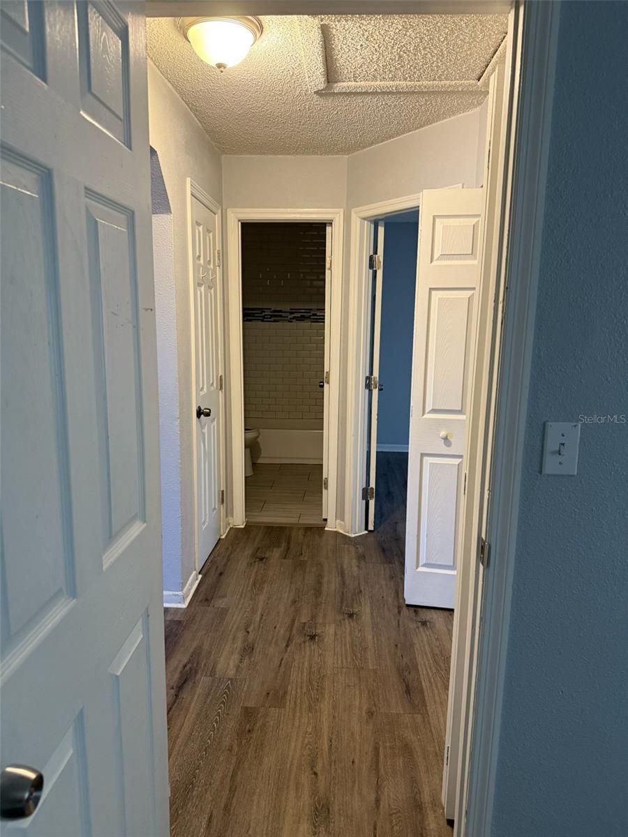 Image 11 of 27 For 1039 Brunnell Parkway 1041