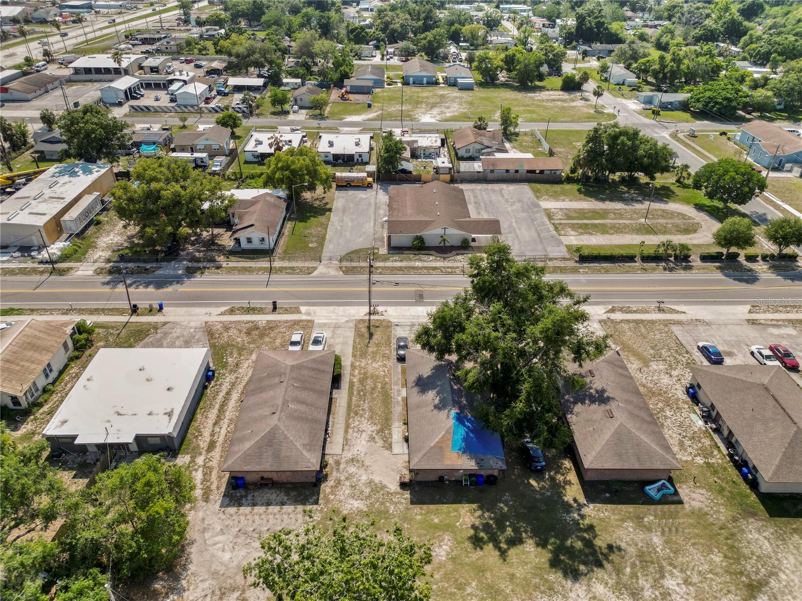 Image 24 of 27 For 1039 Brunnell Parkway 1041