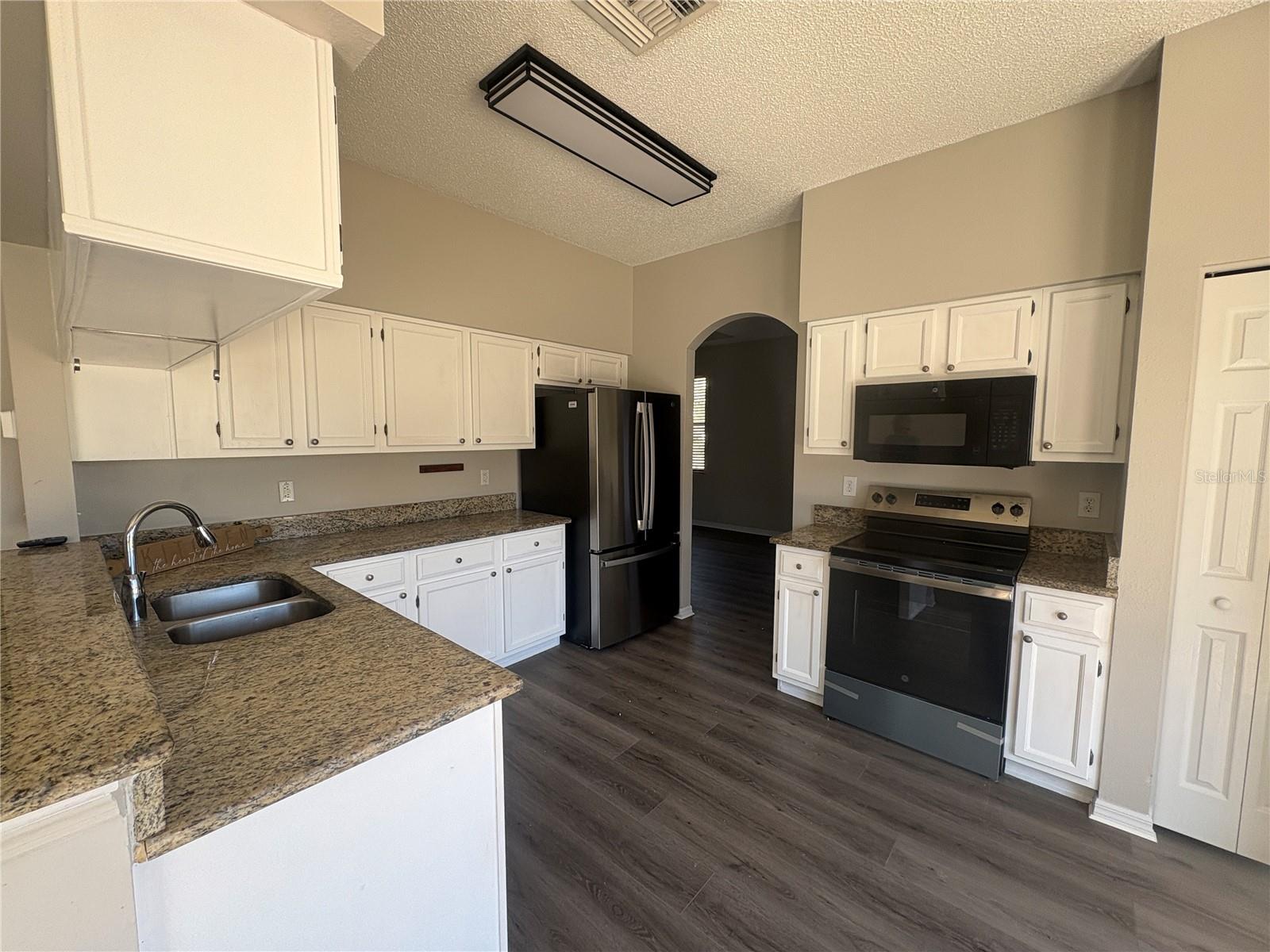 Image 6 of 18 For 4610 Copper Lane