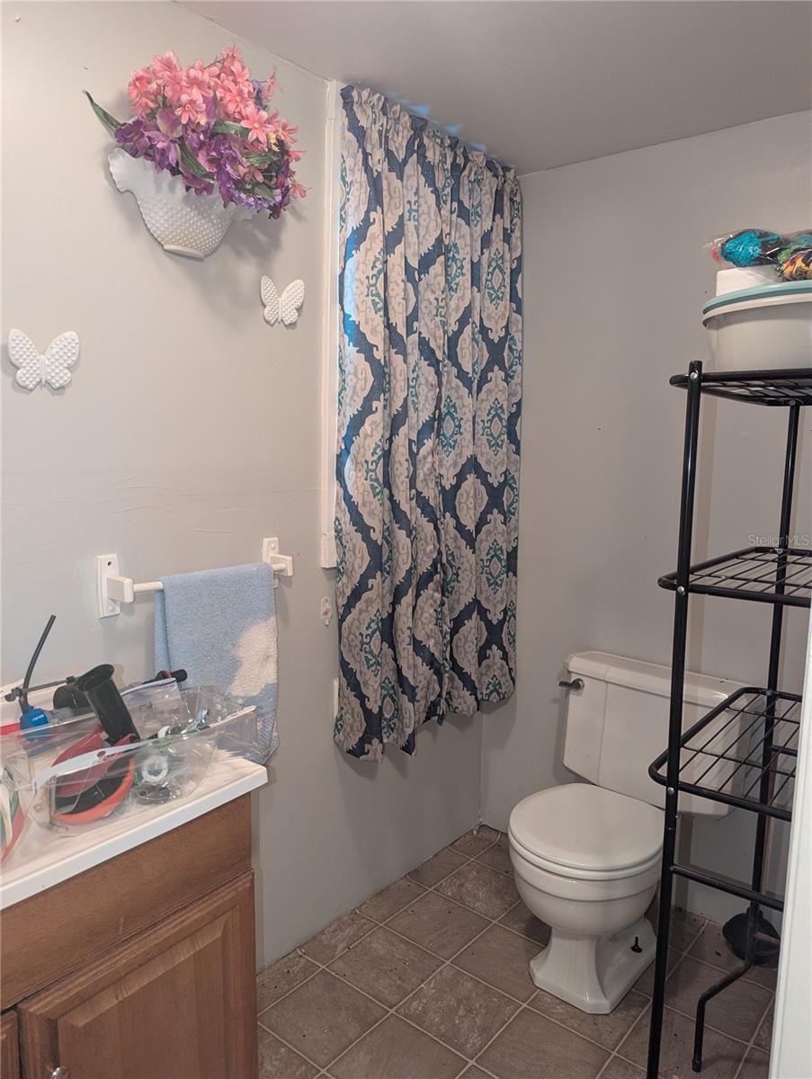 Image 11 of 15 For 402 Belleview Drive