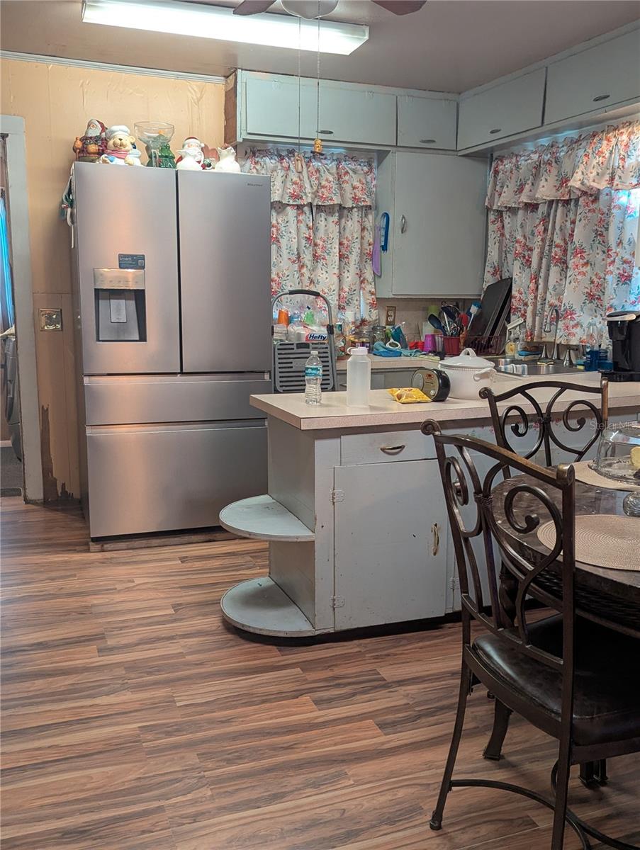 Image 5 of 15 For 402 Belleview Drive