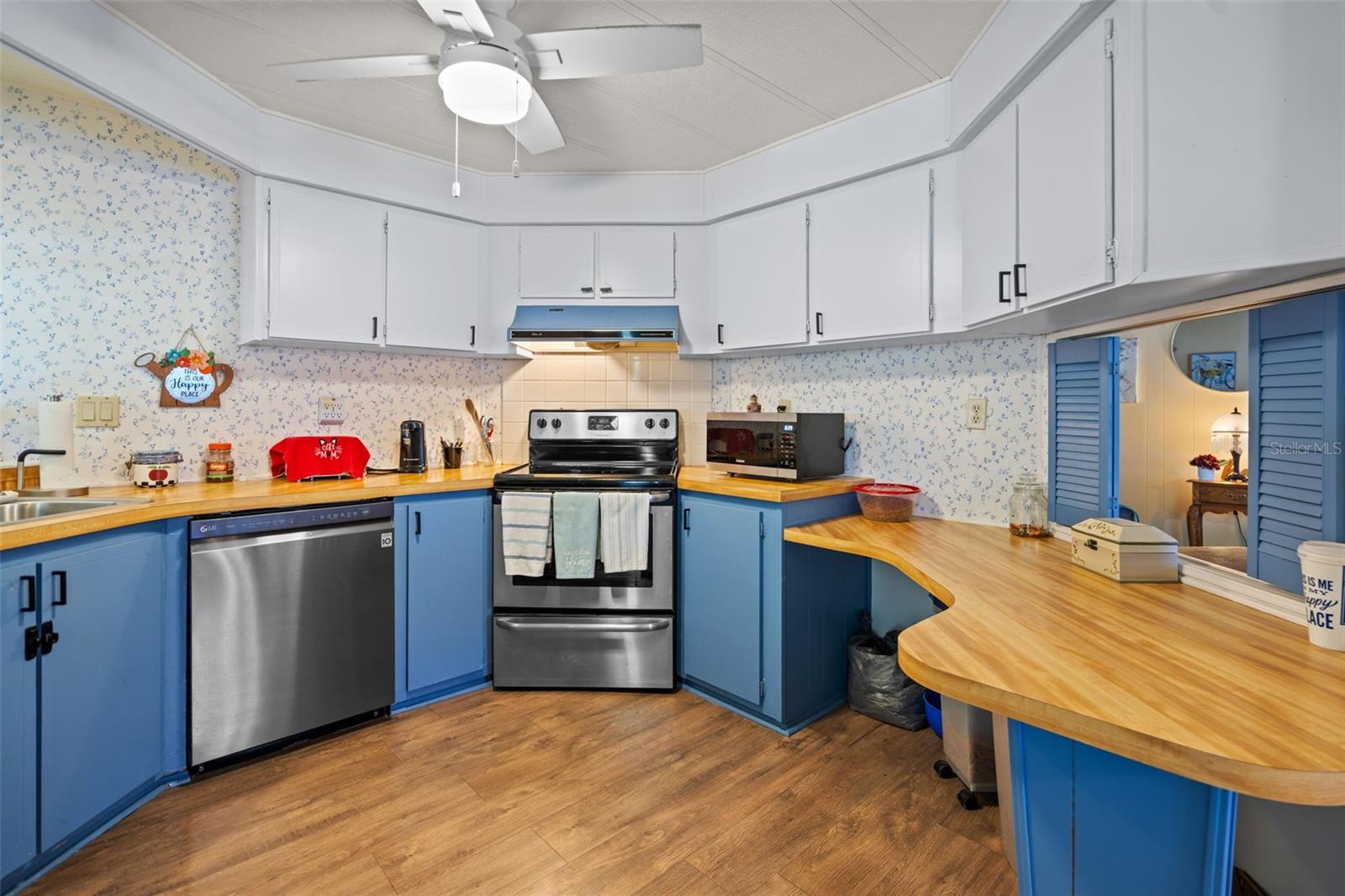 Image 11 of 35 For 5529 Golden Gate Boulevard