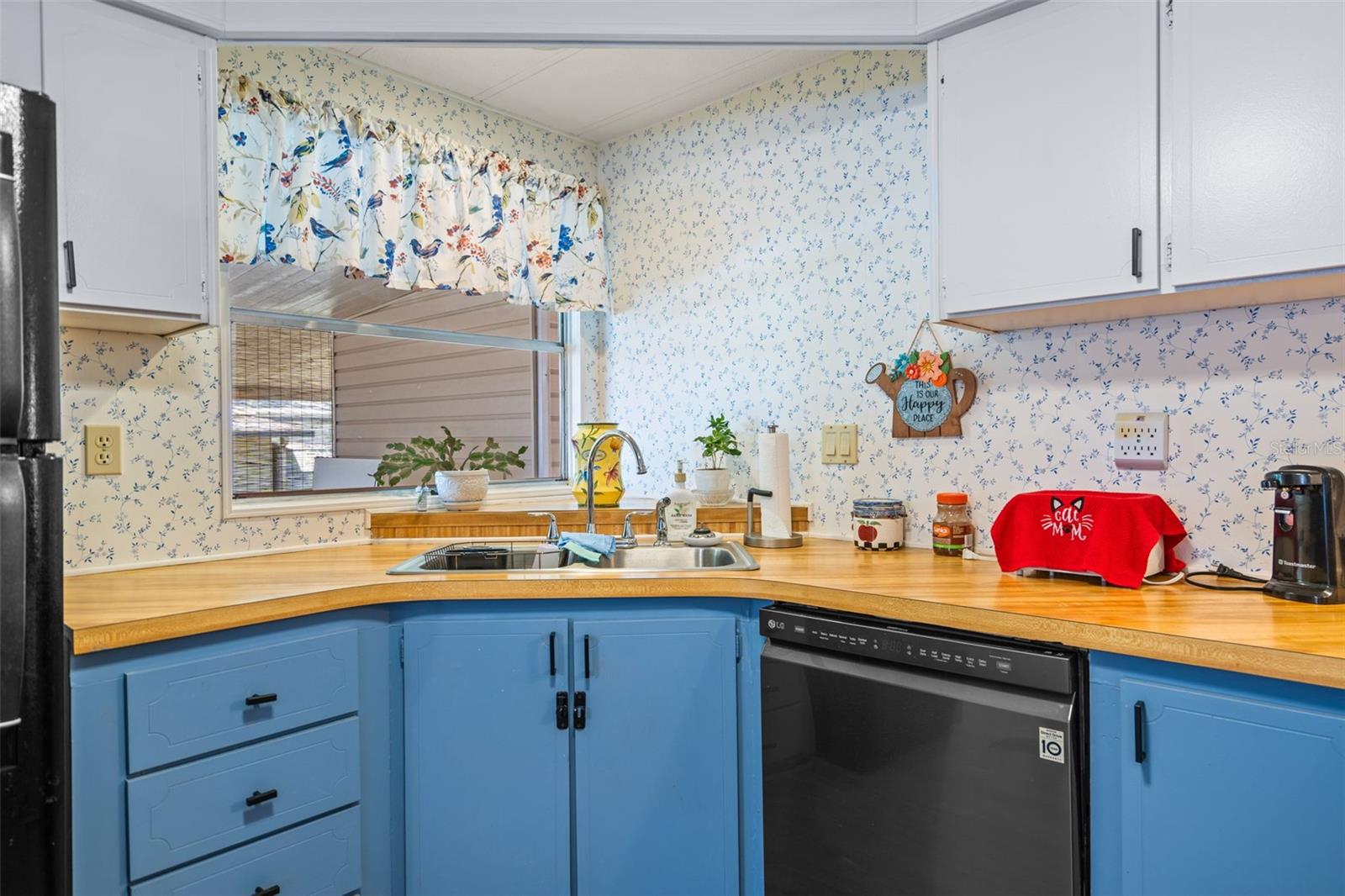 Image 12 of 35 For 5529 Golden Gate Boulevard