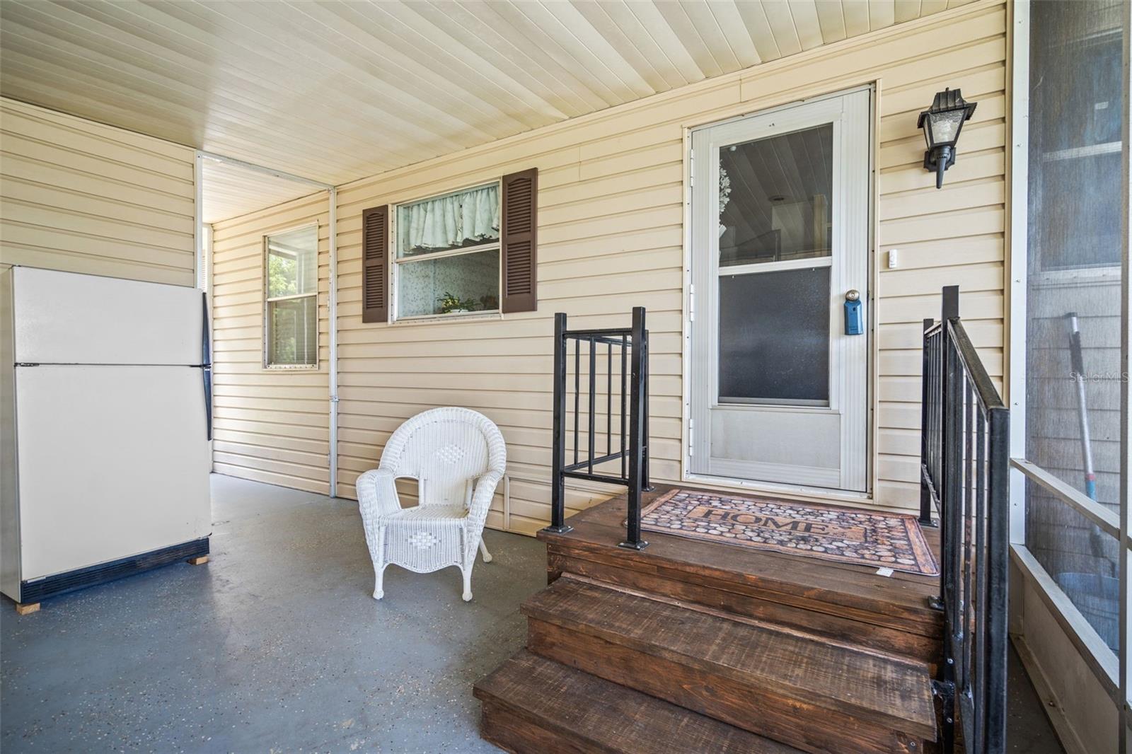 Image 20 of 35 For 5529 Golden Gate Boulevard