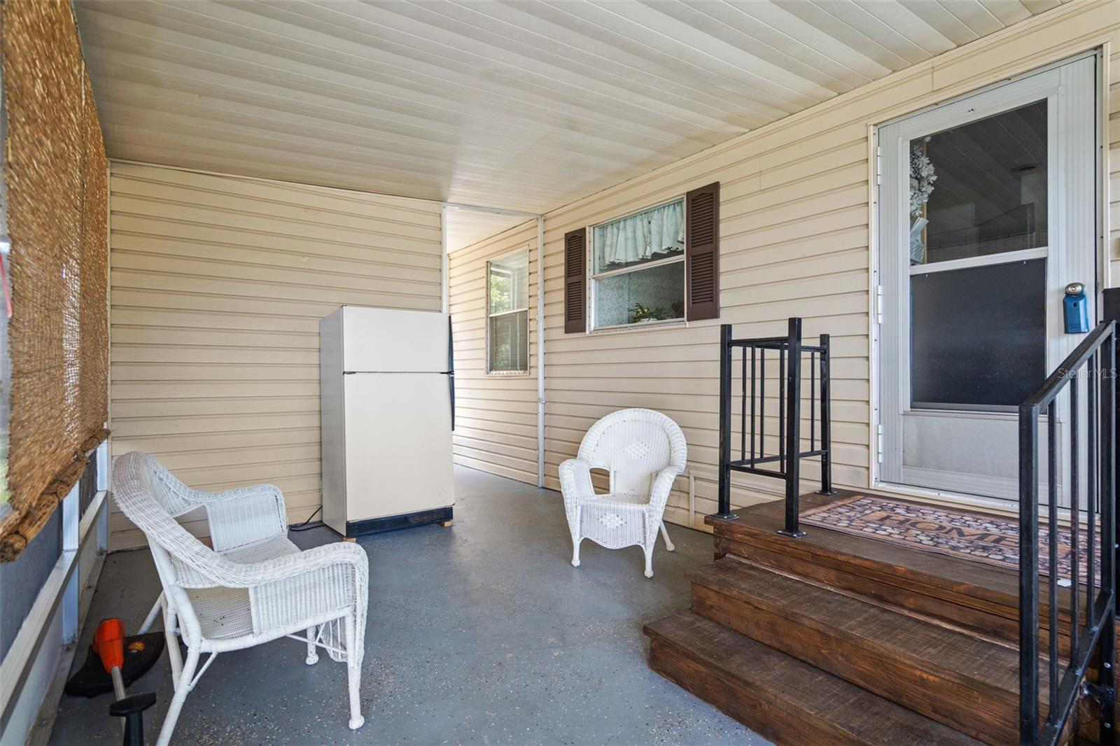 Image 21 of 35 For 5529 Golden Gate Boulevard