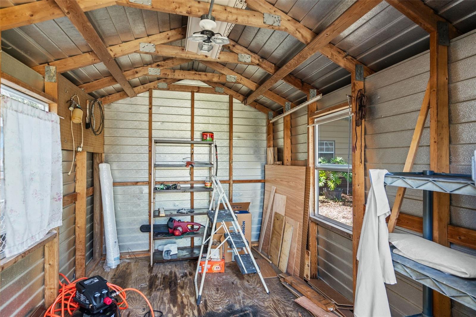 Image 27 of 35 For 5529 Golden Gate Boulevard