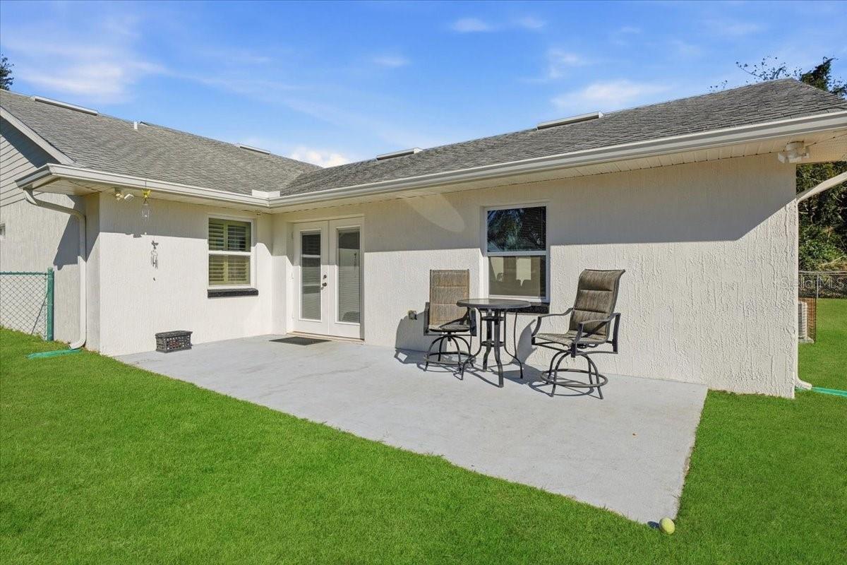 Image 11 of 58 For 173 White Cliff Boulevard