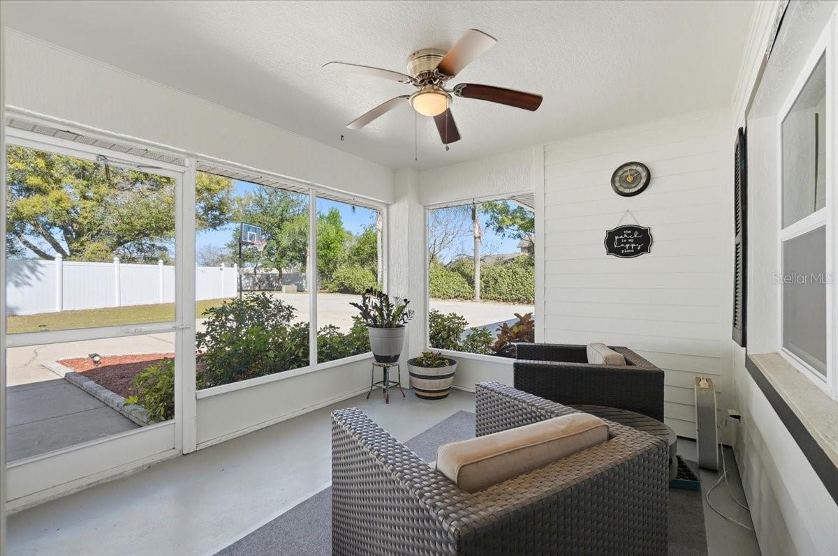 Image 14 of 58 For 173 White Cliff Boulevard