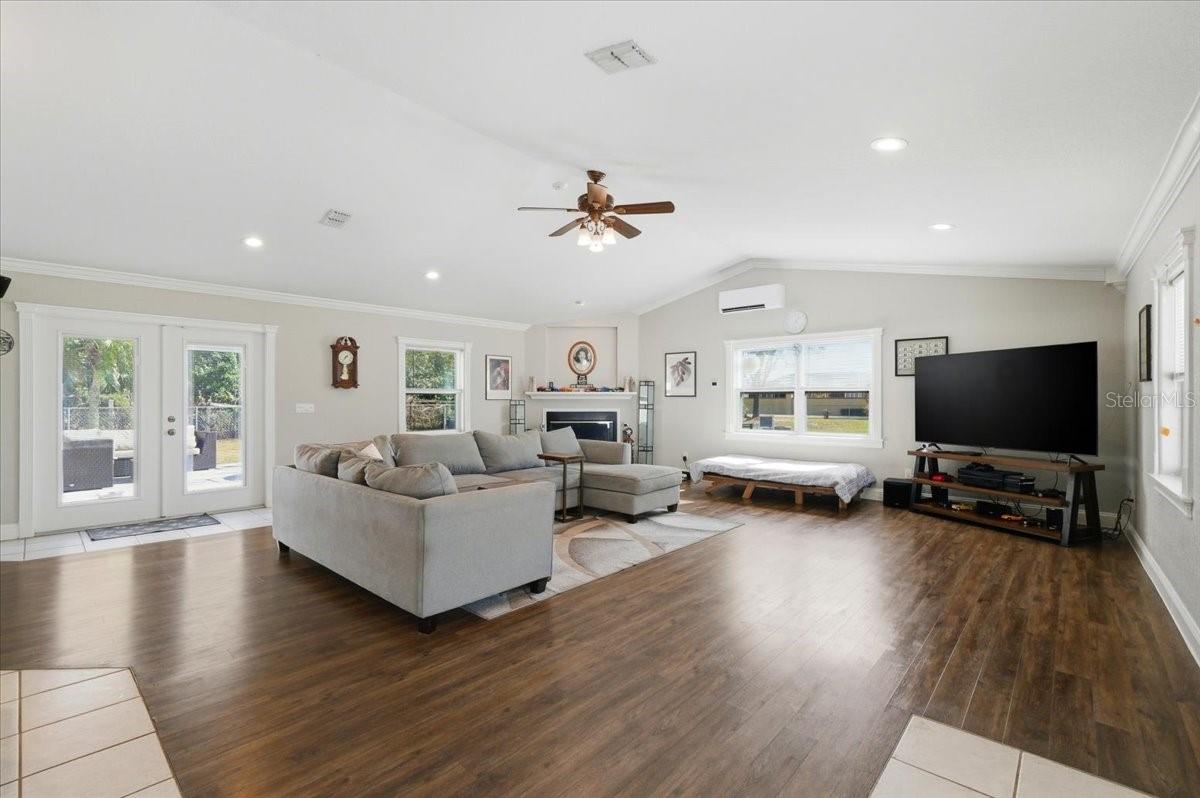 Image 24 of 58 For 173 White Cliff Boulevard