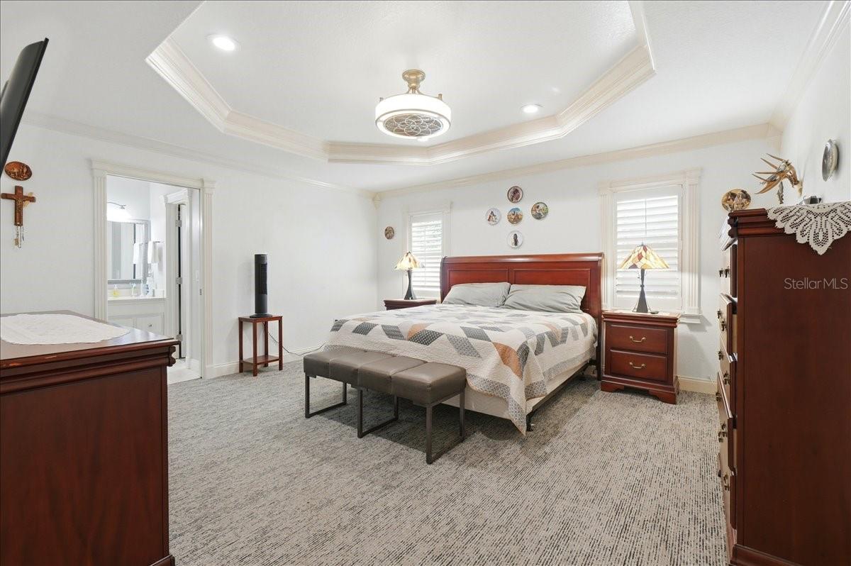 Image 31 of 58 For 173 White Cliff Boulevard