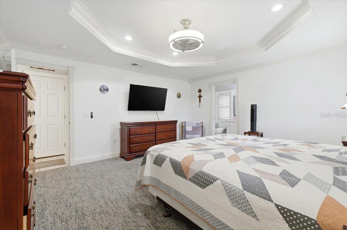 Image 32 of 58 For 173 White Cliff Boulevard