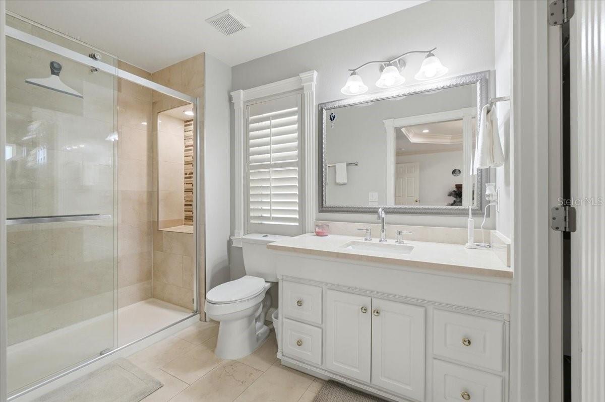 Image 35 of 58 For 173 White Cliff Boulevard