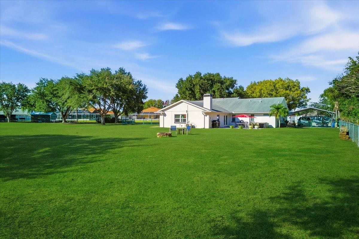 Image 4 of 58 For 173 White Cliff Boulevard