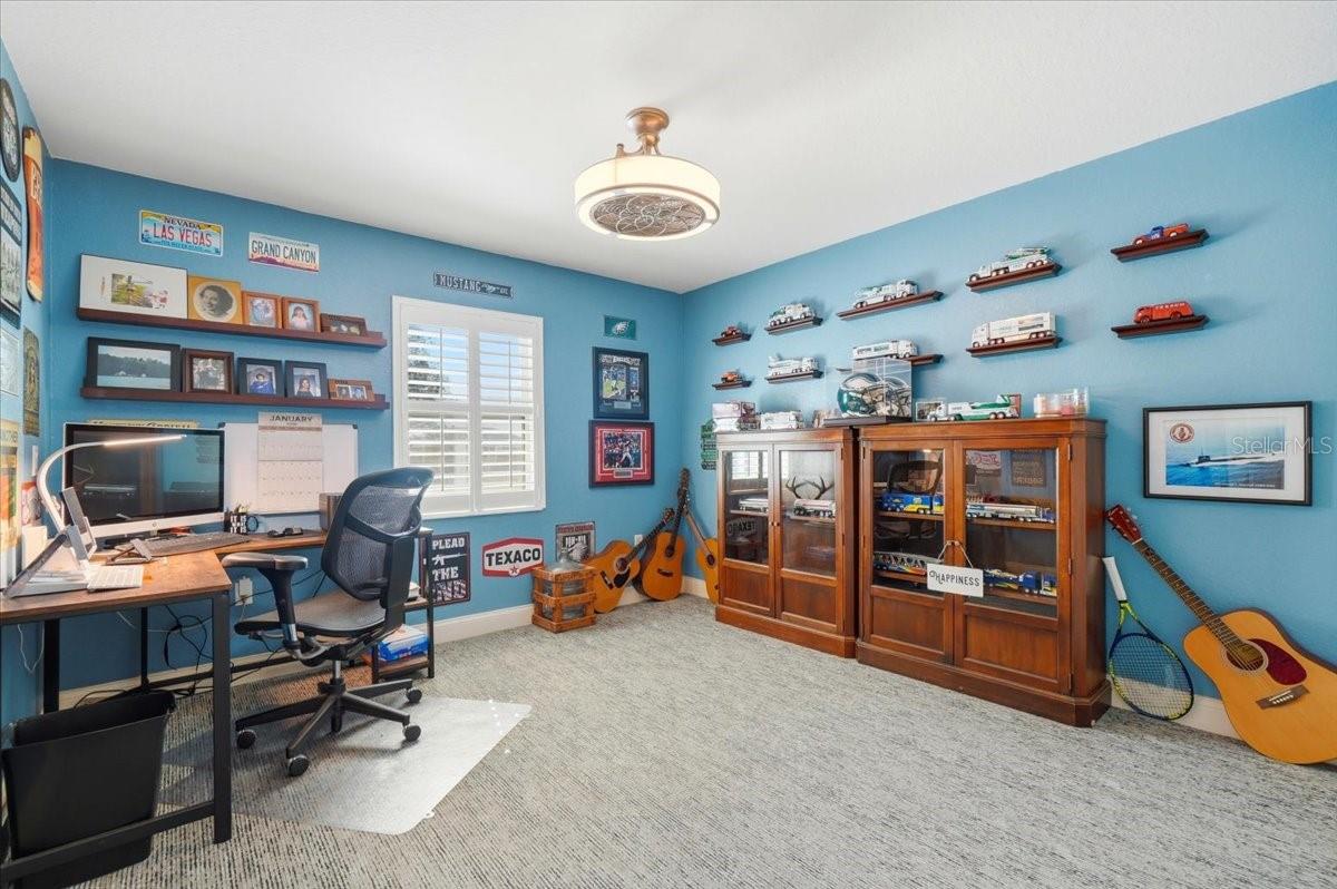 Image 40 of 58 For 173 White Cliff Boulevard