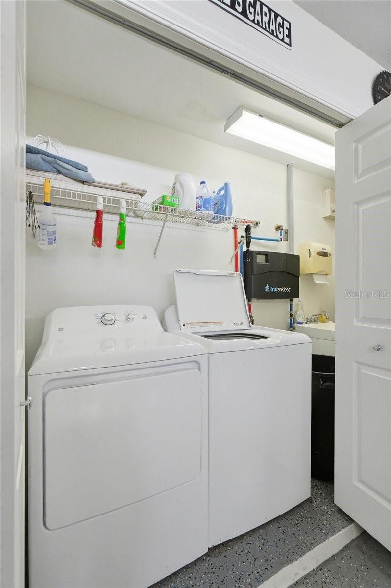 Image 46 of 58 For 173 White Cliff Boulevard