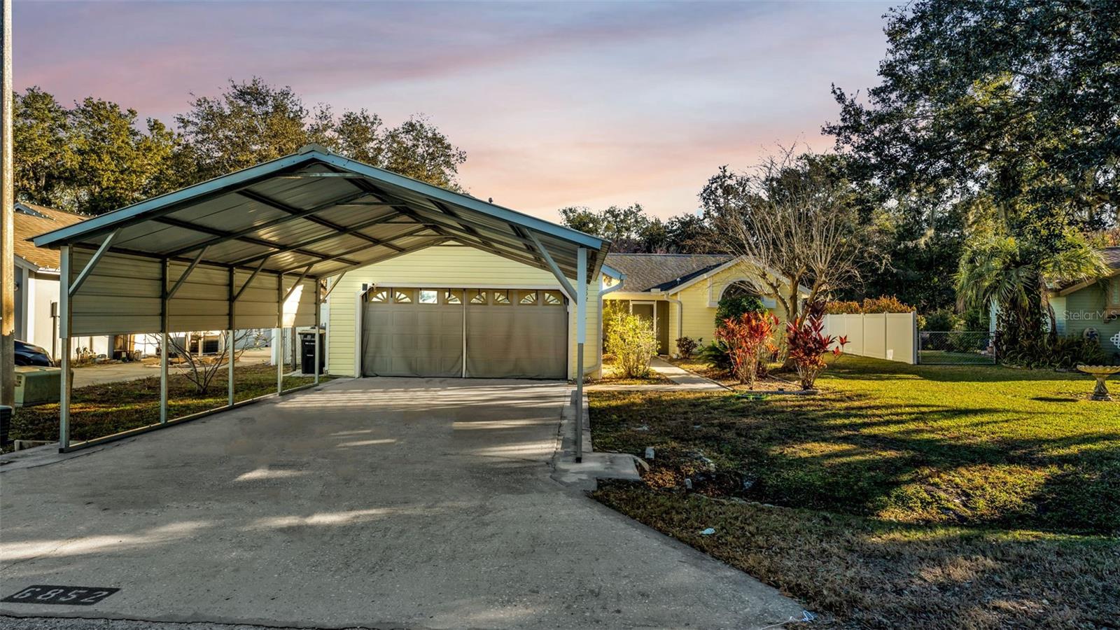 Details for 6852 Palomino Drive, LAKELAND, FL 33811