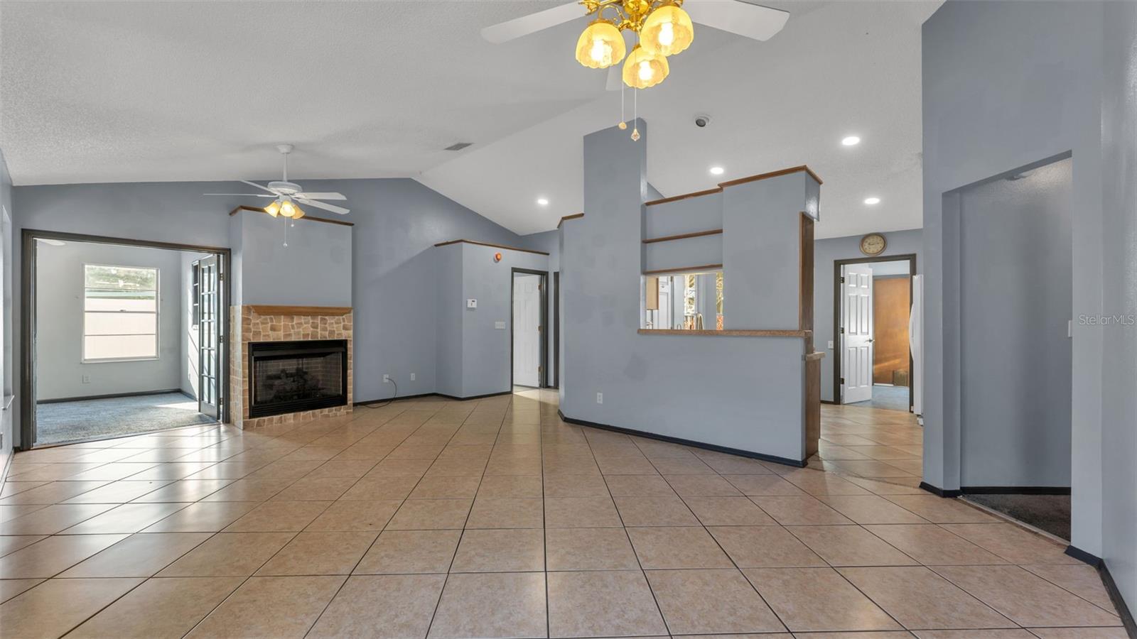 Image 10 of 41 For 6852 Palomino Drive