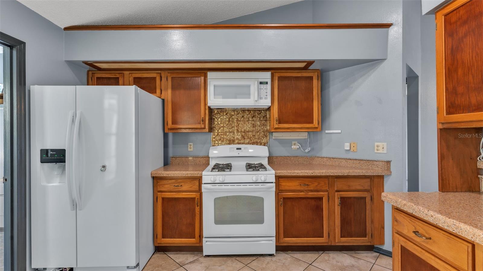 Image 15 of 41 For 6852 Palomino Drive