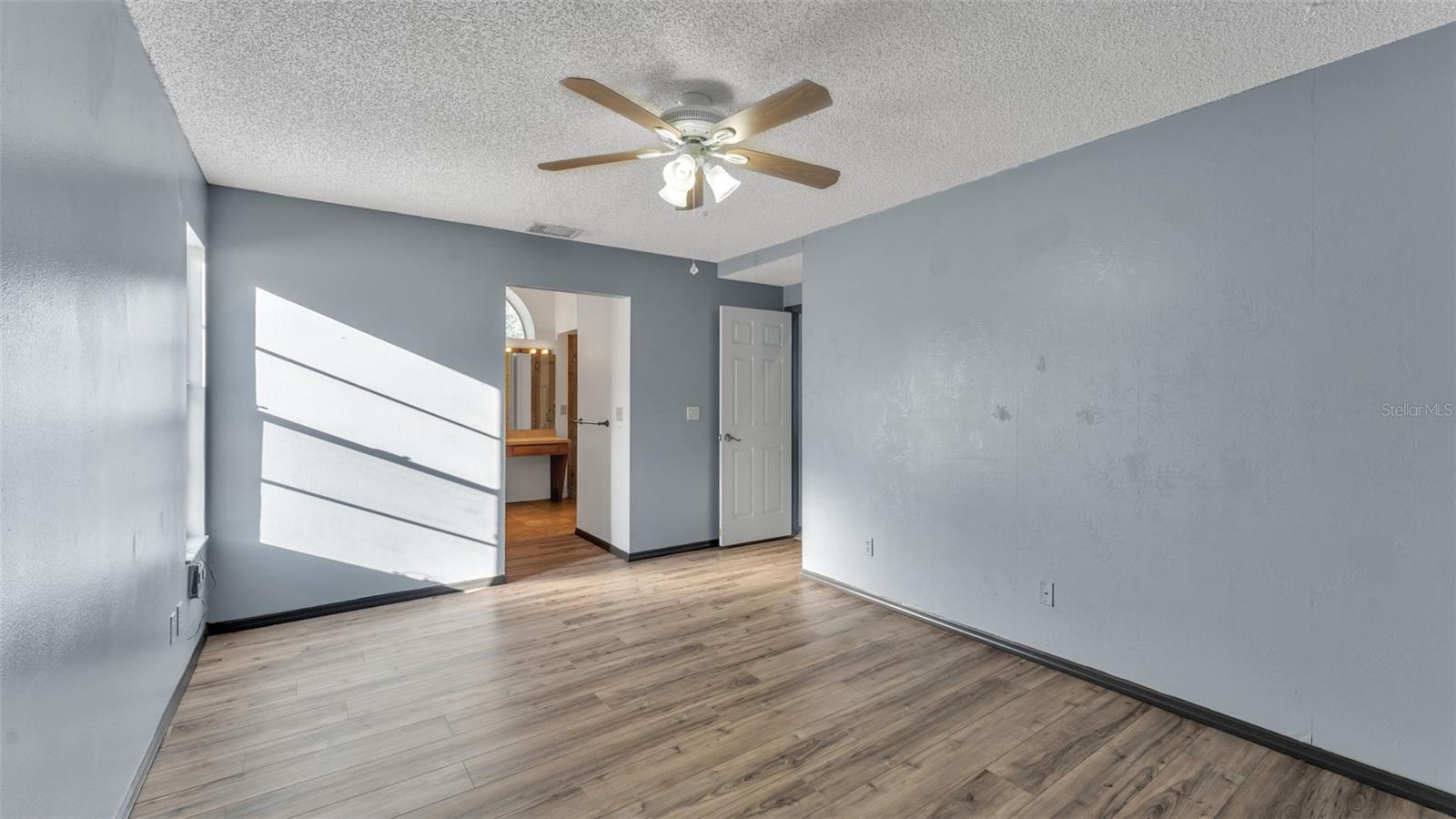 Image 18 of 41 For 6852 Palomino Drive