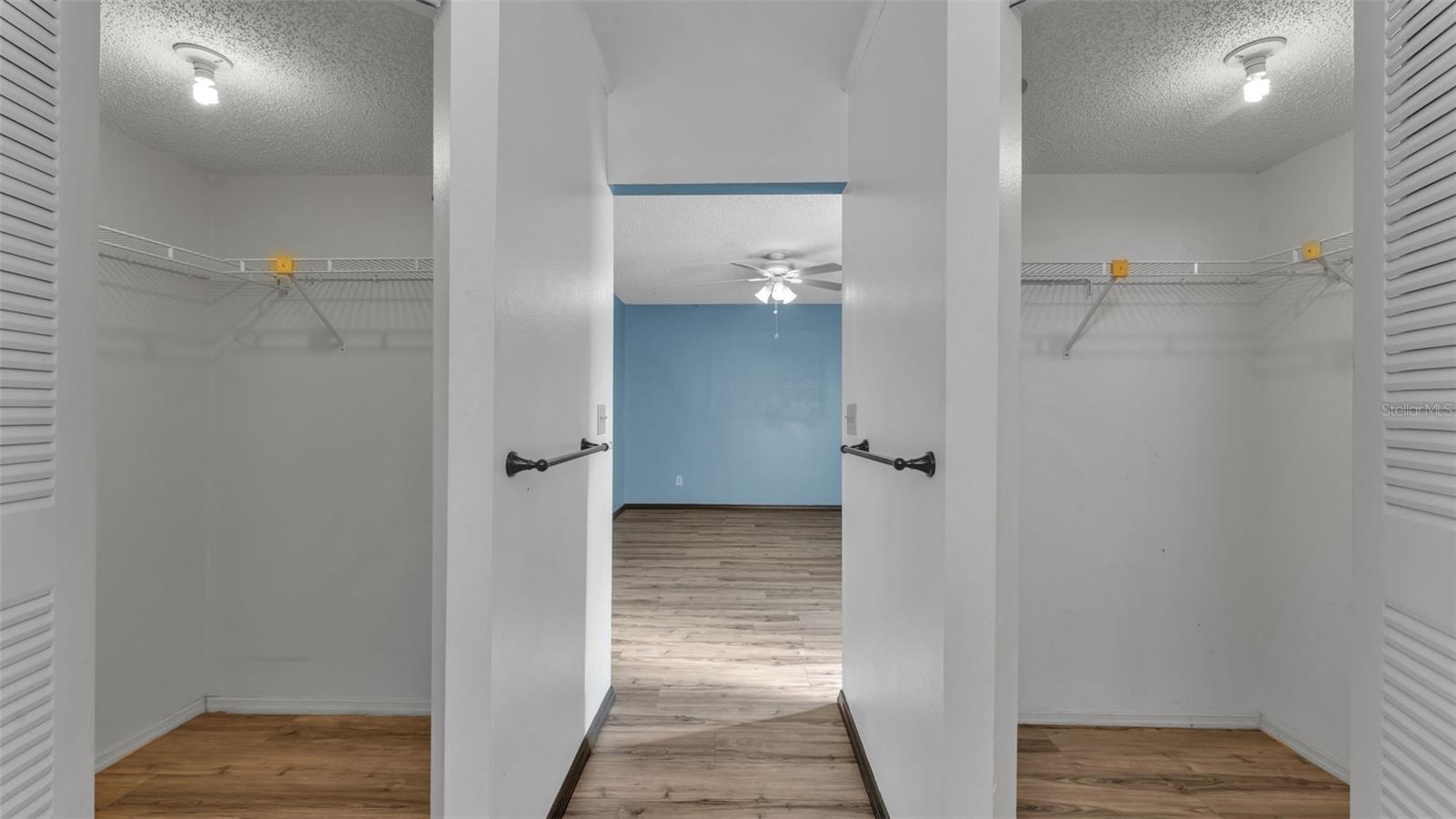 Image 20 of 41 For 6852 Palomino Drive