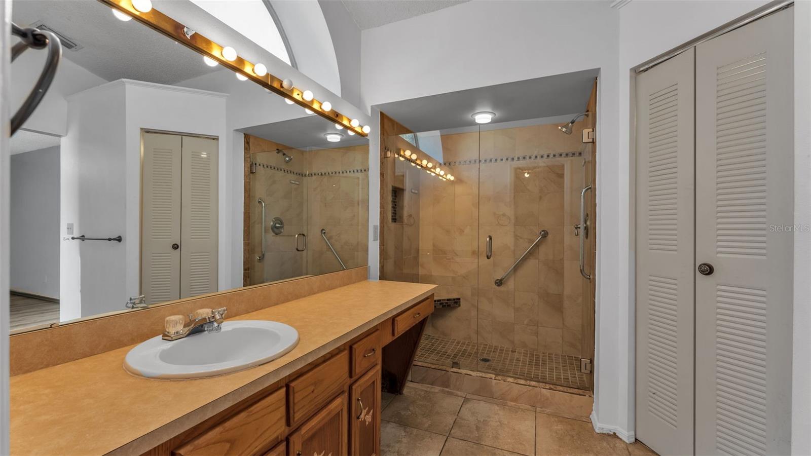 Image 22 of 41 For 6852 Palomino Drive