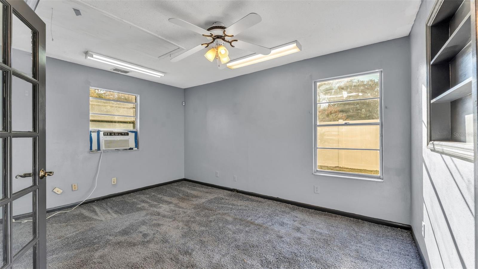 Image 26 of 41 For 6852 Palomino Drive