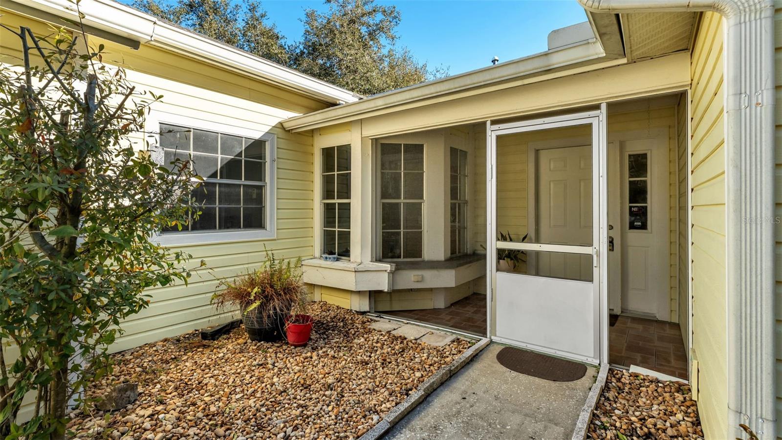 Image 6 of 41 For 6852 Palomino Drive