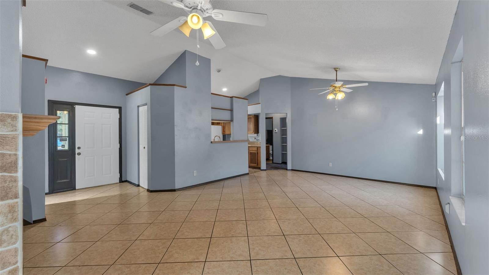 Image 8 of 41 For 6852 Palomino Drive