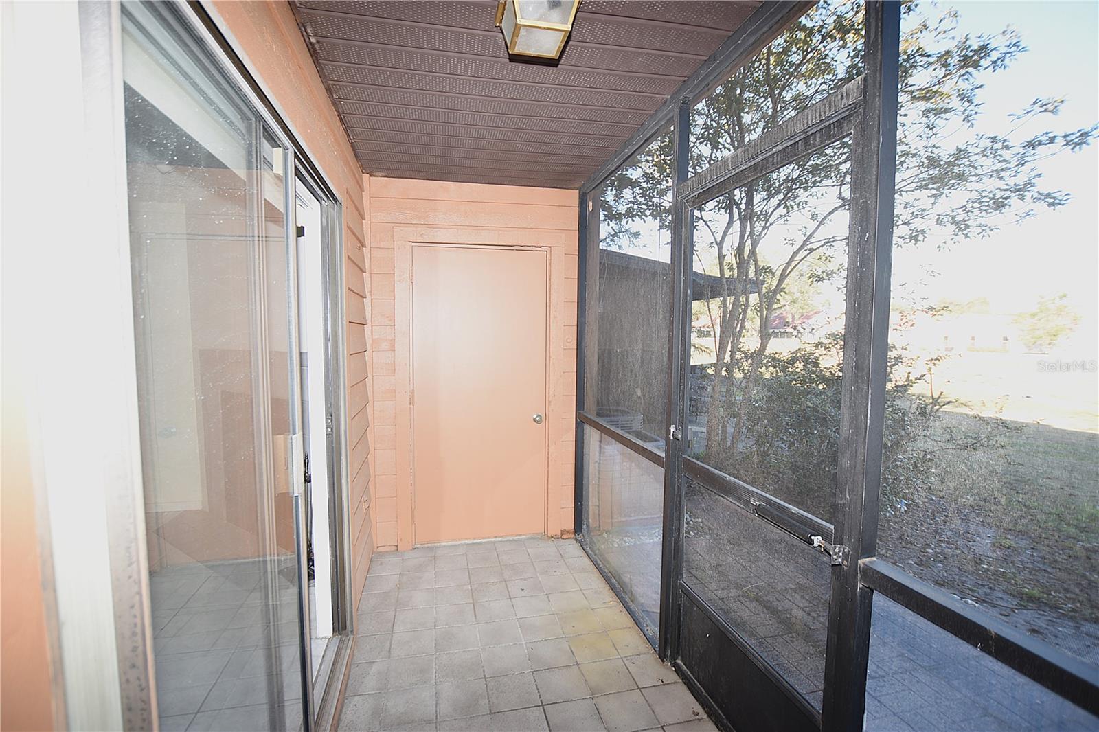 Image 18 of 20 For 707 Carpenters Way 45