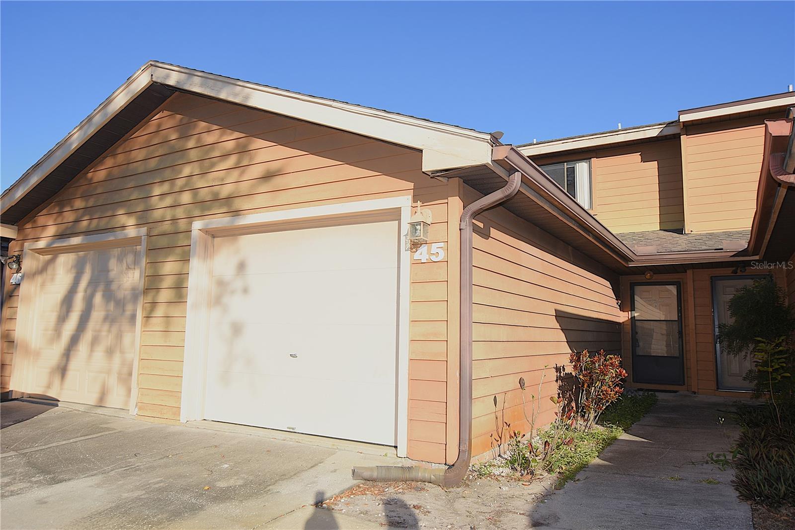 Image 2 of 20 For 707 Carpenters Way 45