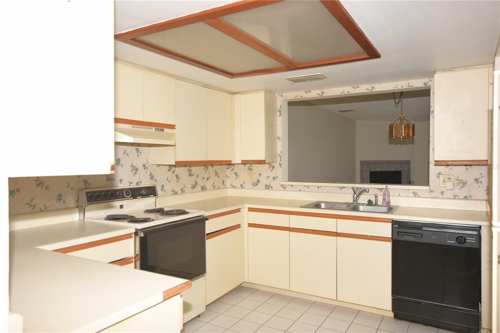 Image 7 of 20 For 707 Carpenters Way 45