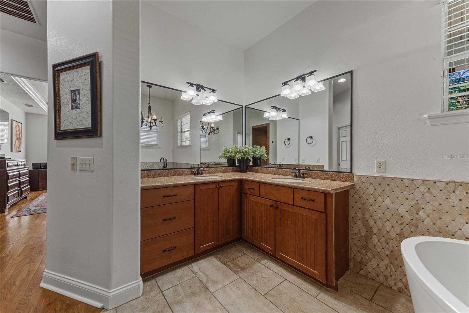 Image 23 of 80 For 209 Frenchmans Creek Way