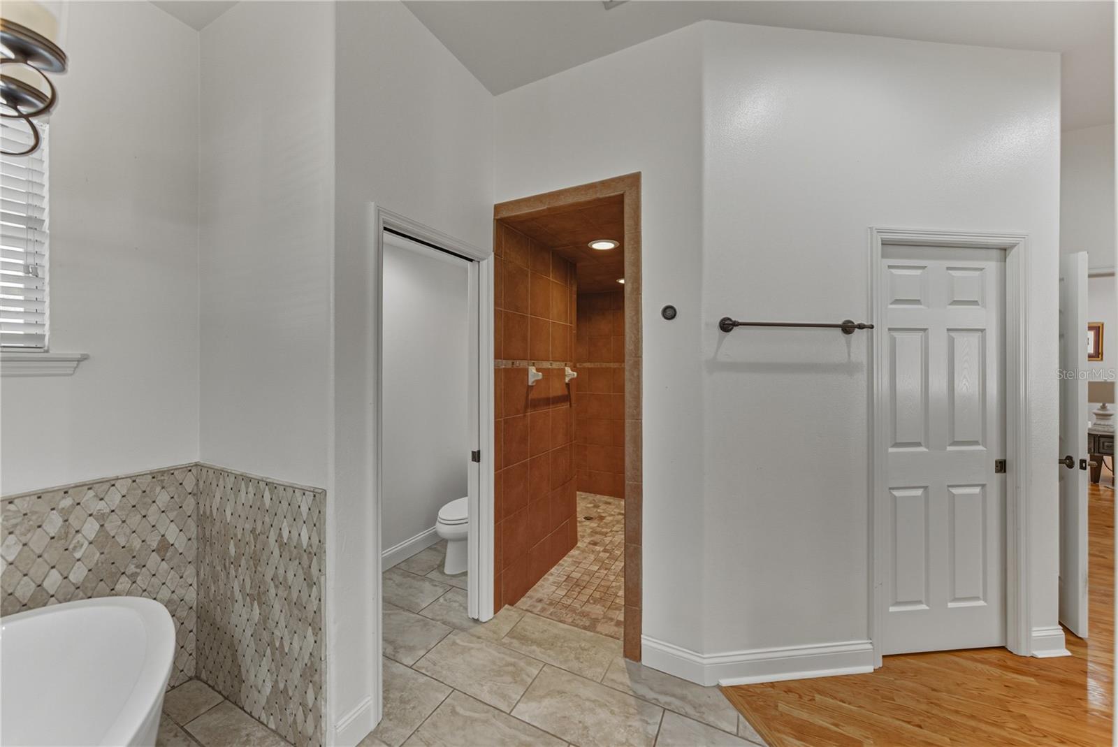 Image 24 of 80 For 209 Frenchmans Creek Way