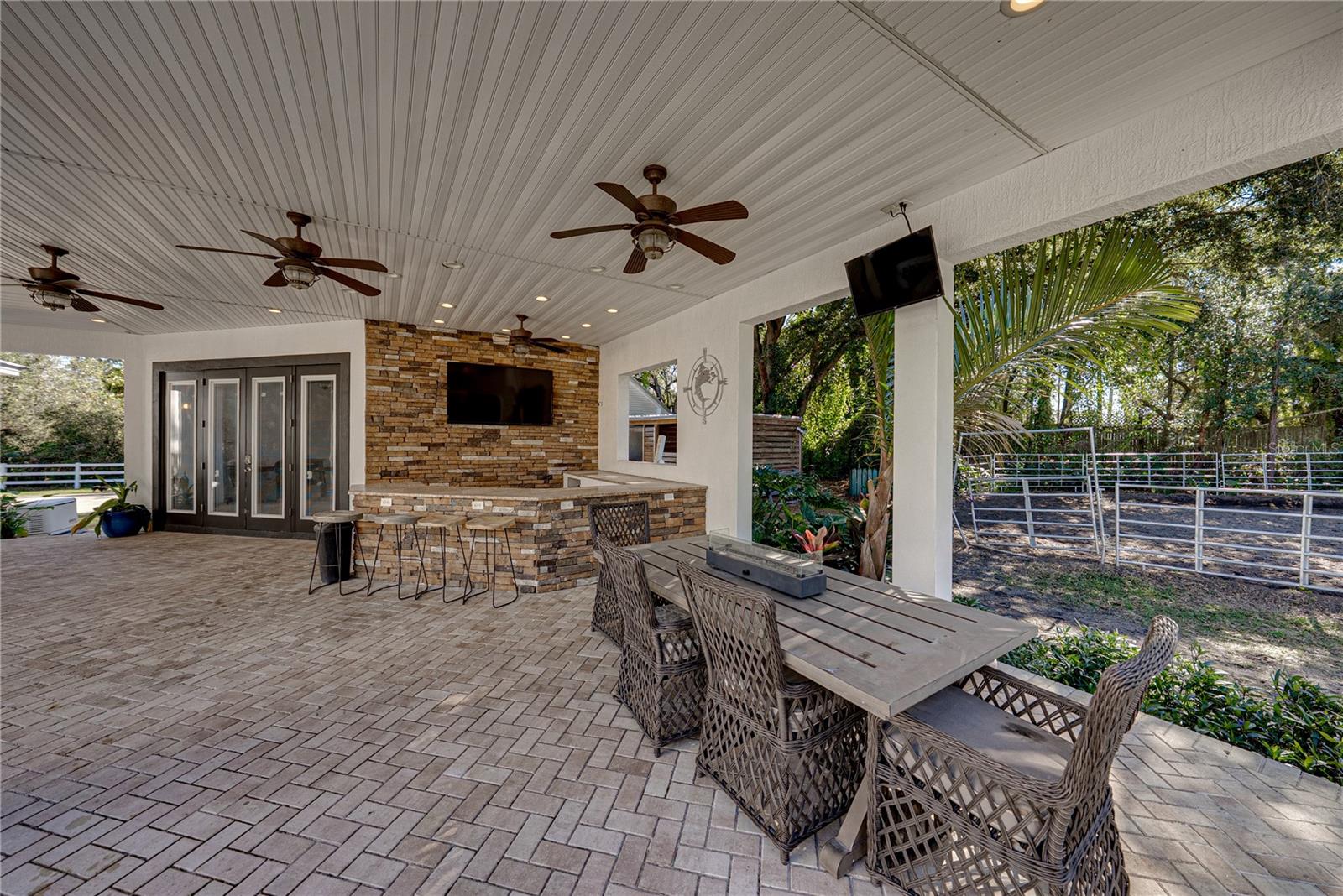 Image 52 of 80 For 209 Frenchmans Creek Way