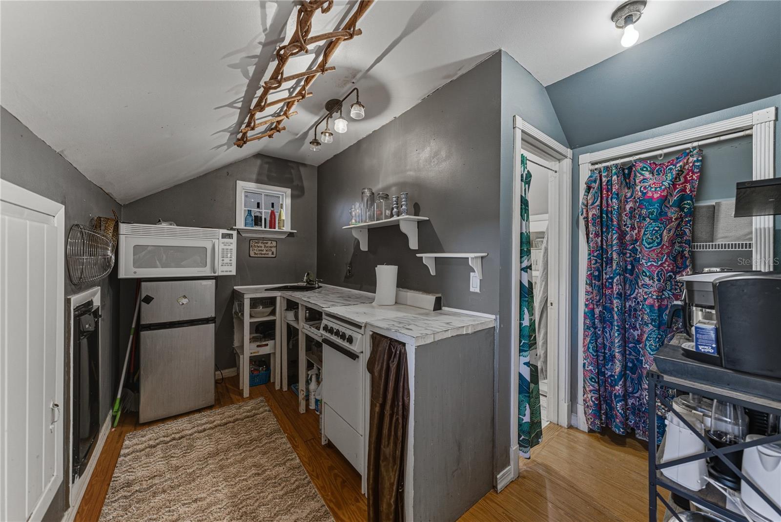 Image 67 of 80 For 209 Frenchmans Creek Way