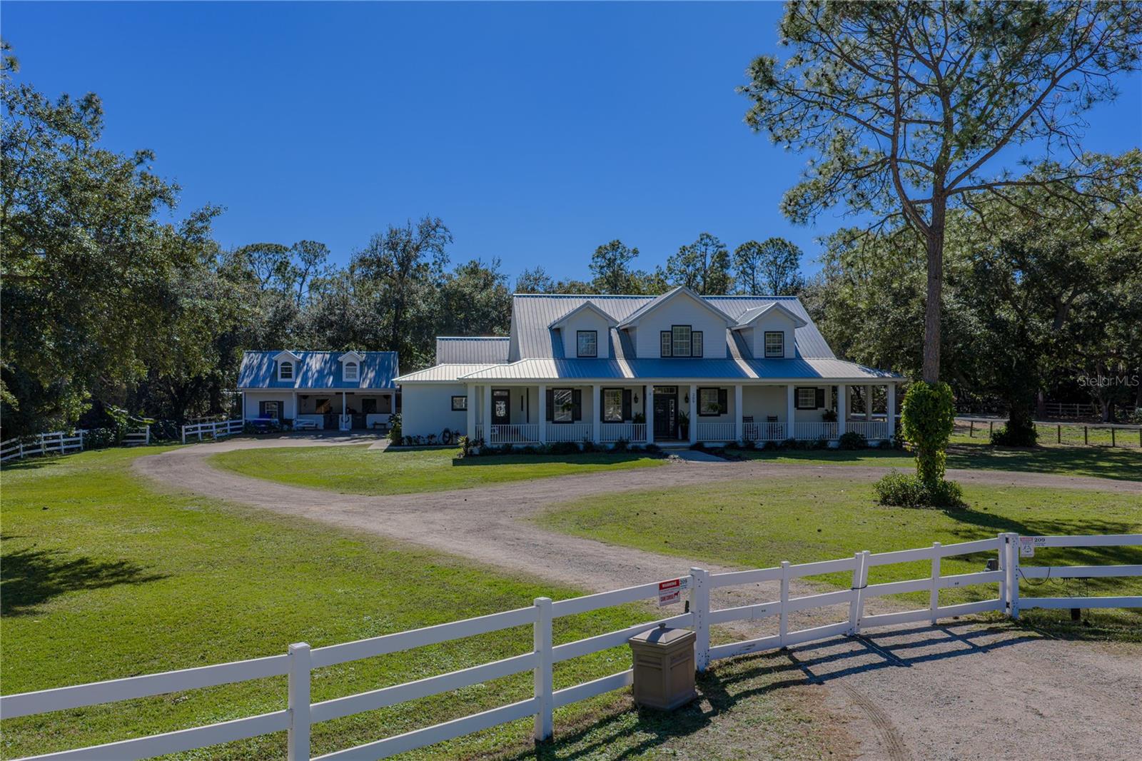 Image 9 of 80 For 209 Frenchmans Creek Way