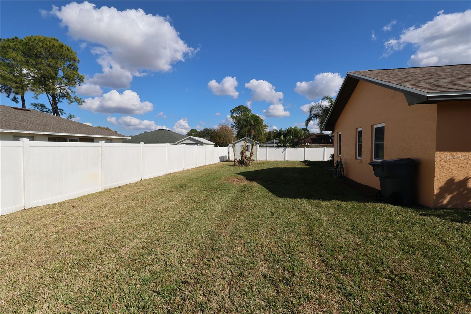 Image 11 of 44 For 114 Bergen Circle