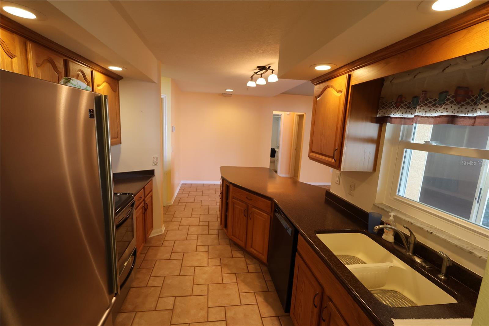 Image 20 of 44 For 114 Bergen Circle