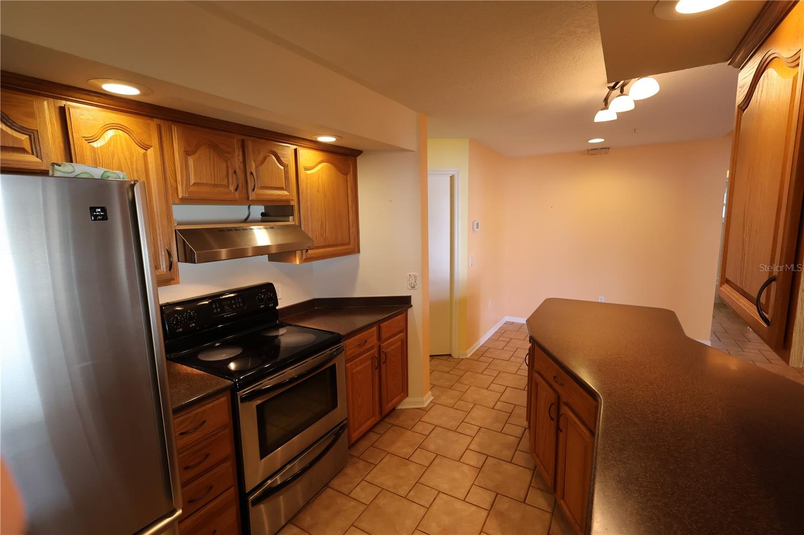 Image 21 of 44 For 114 Bergen Circle