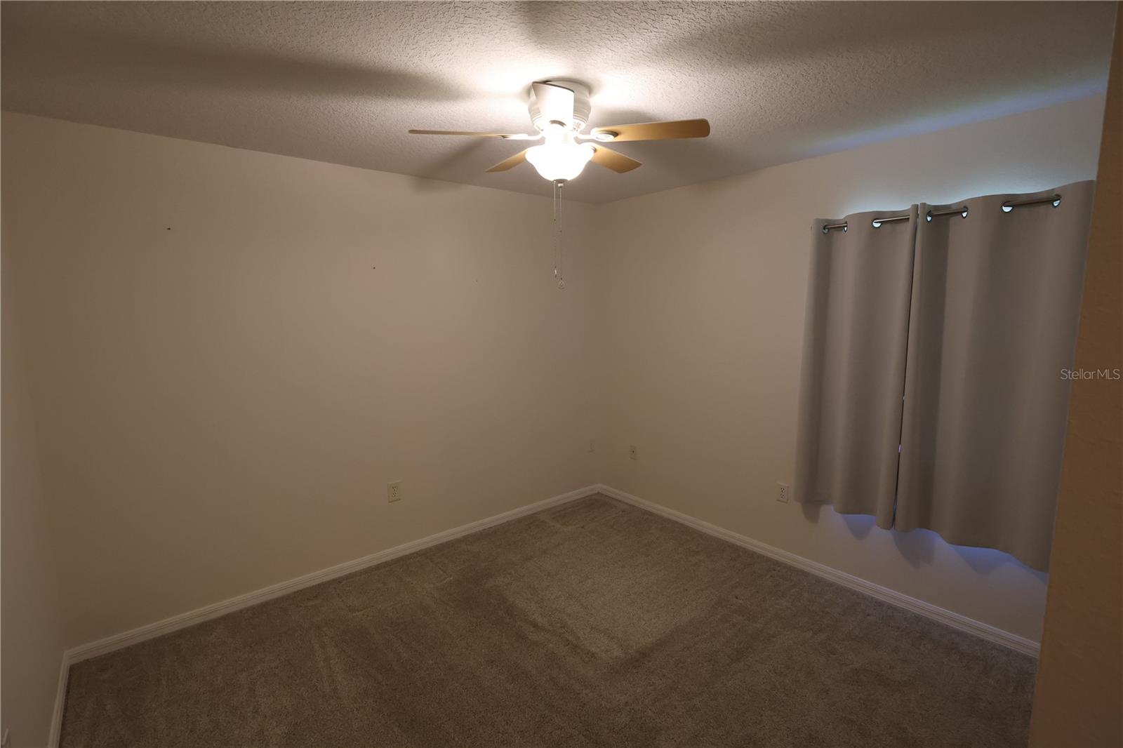 Image 26 of 44 For 114 Bergen Circle