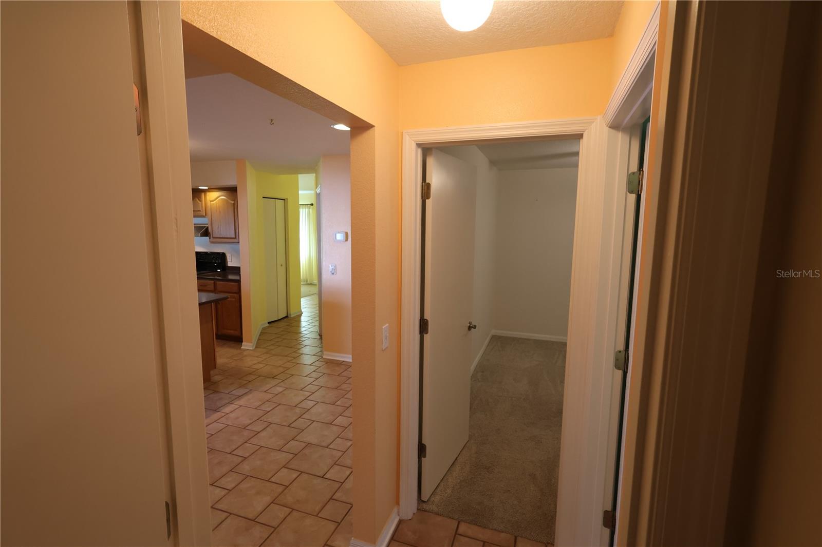 Image 27 of 44 For 114 Bergen Circle