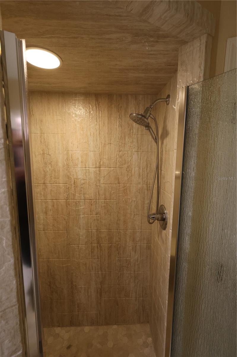 Image 35 of 44 For 114 Bergen Circle