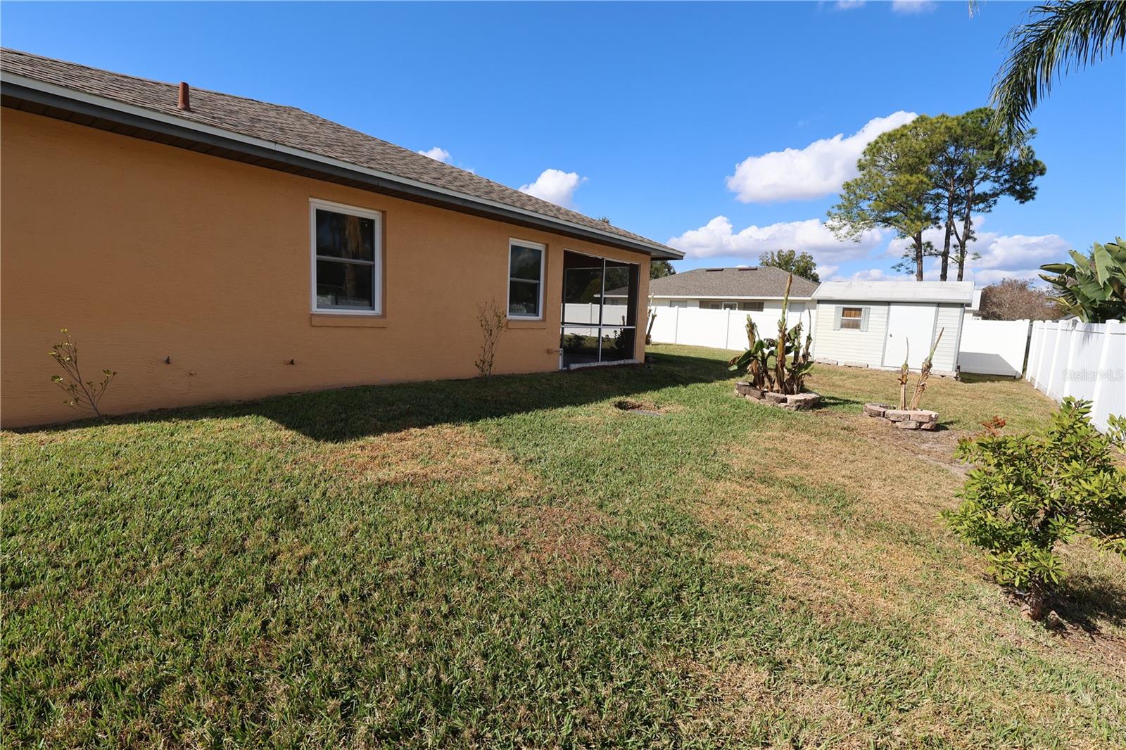 Image 5 of 44 For 114 Bergen Circle