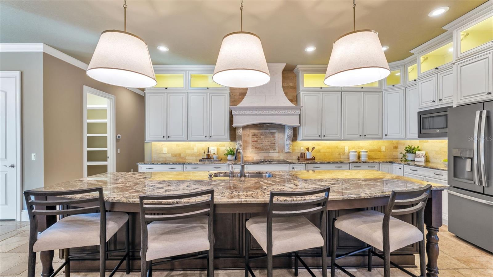 Image 18 of 74 For 2945 Saddle Ridge Lane